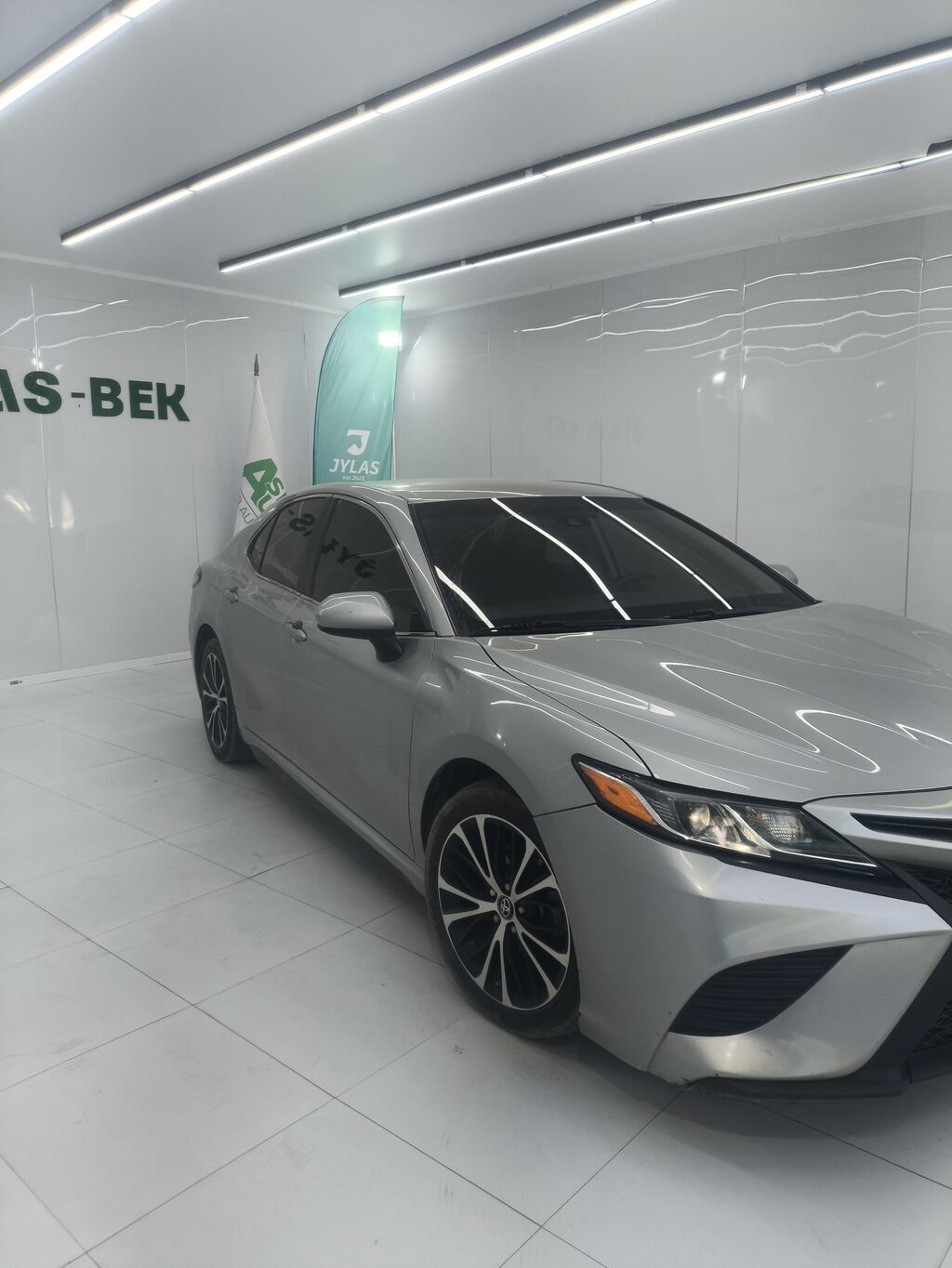 Toyota Camry: 2018 г., 2.5 л, Автомат, Бензин, Седан: фото 4