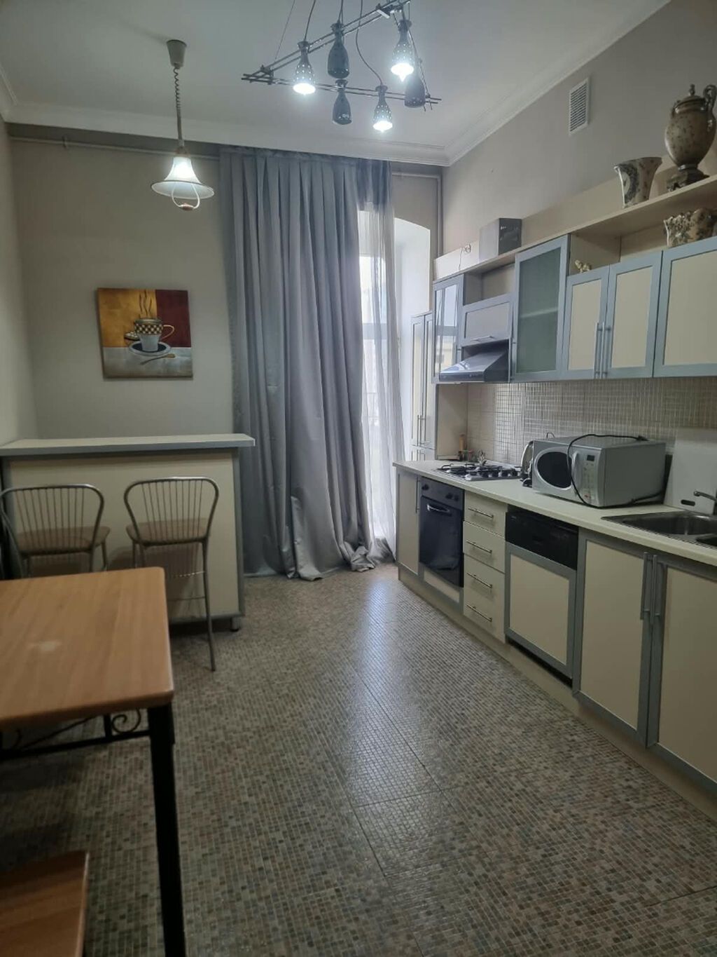 Nizami metrosu | 3 Otaqlı Mənzil Kirayə Verilir 📍 Ünvan: Salatın