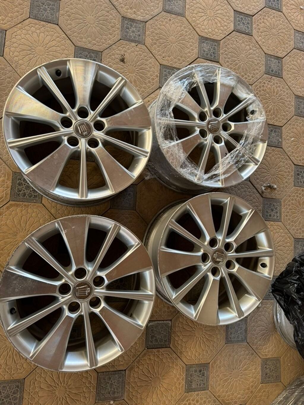 Литые Диски R 18 Toyota, Комплект, отверстий - 5, Б/у: фото 2