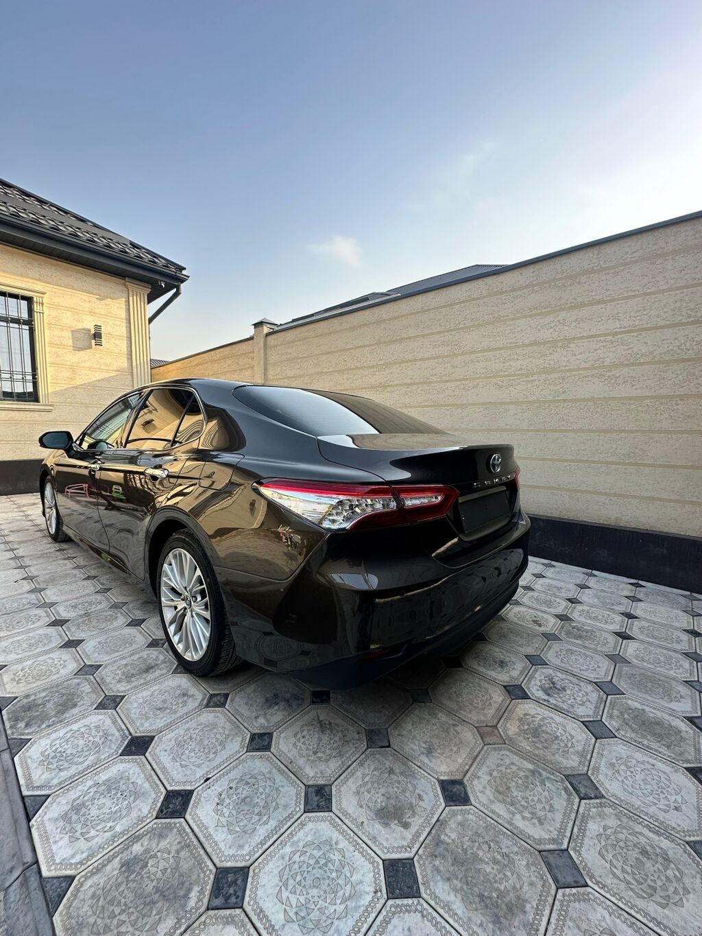 Toyota Camry: 2019 г., 2.5 л, Автомат, Бензин, Седан: фото 4