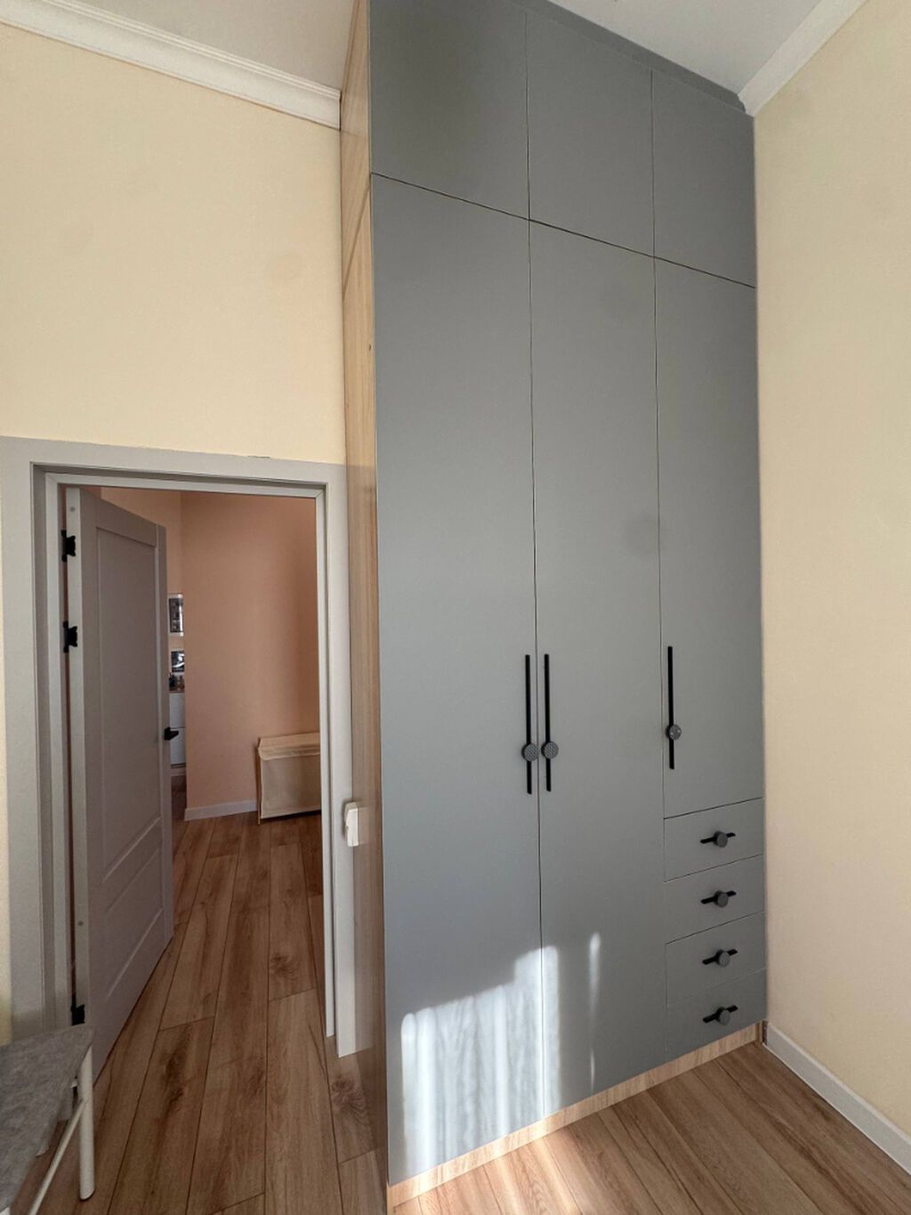 2 комнаты, 77 м², Асанбай мкр Элитка, 15 этаж, Дизайнерский ремонт: фото 3