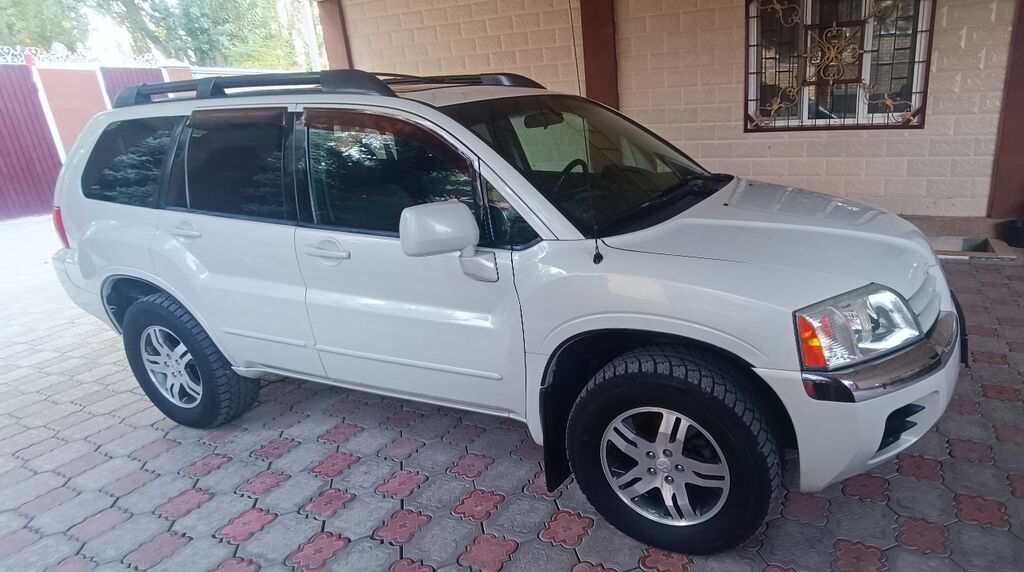 Mitsubishi Endeavor: 2004 г., 3.8 л, Автомат, Бензин, Кроссовер: фото 4