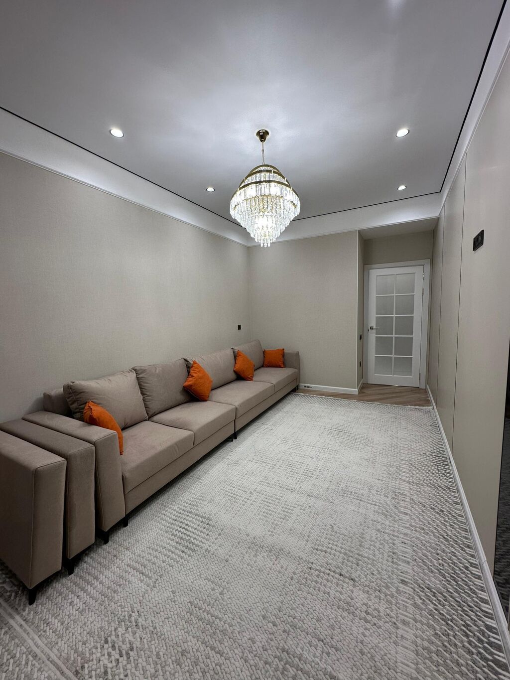 2 комнаты, 49 м², 8 мкр Элитка, 11 этаж, Евроремонт: фото 6