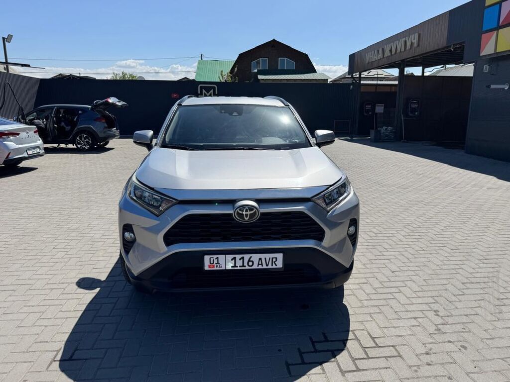 Toyota RAV4: 2020 г., 2.5 л, Автомат, Бензин, Кроссовер: фото 1