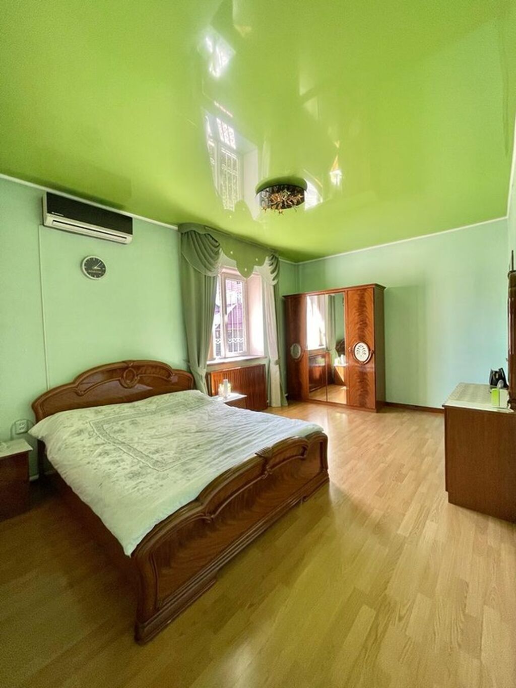 300 м², 5 комнат, Юг-2 мкр, Без животных: фото 2