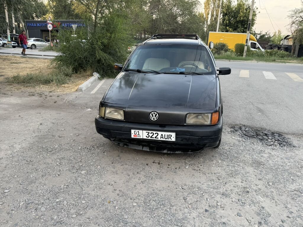 Volkswagen Passat Variant: 1991 г., 1.8 л, Механика, Бензин, Универсал: фото 4