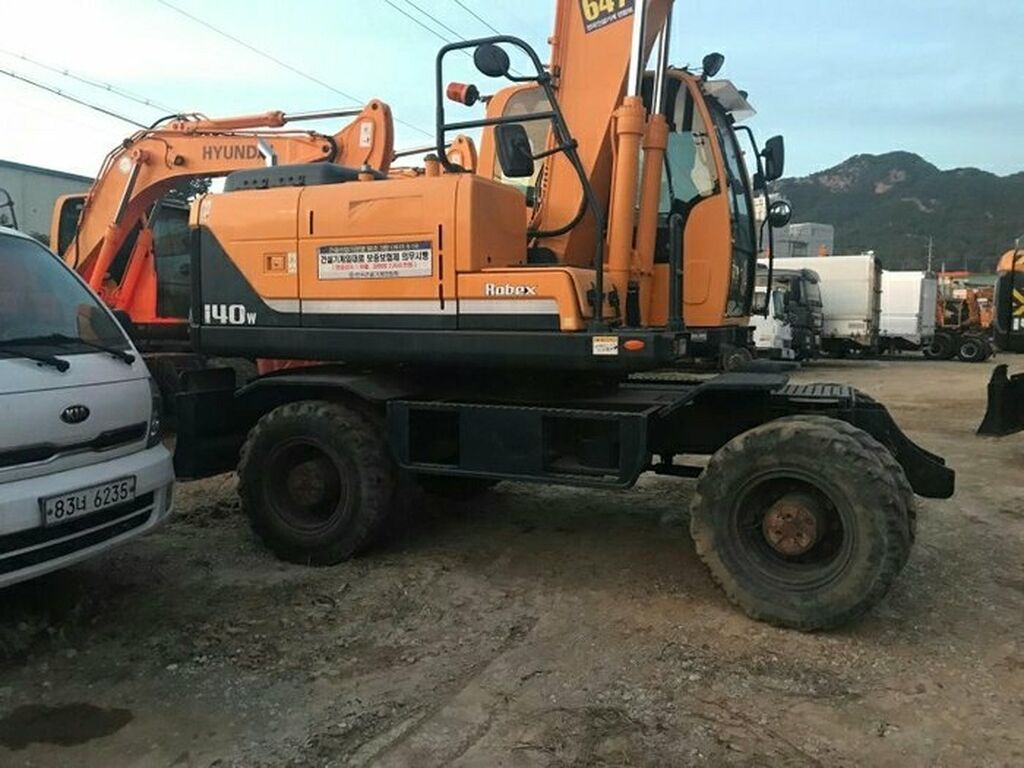 Услуги эксковатор хово вывозит мусор котловани: Договорная ᐈ ...