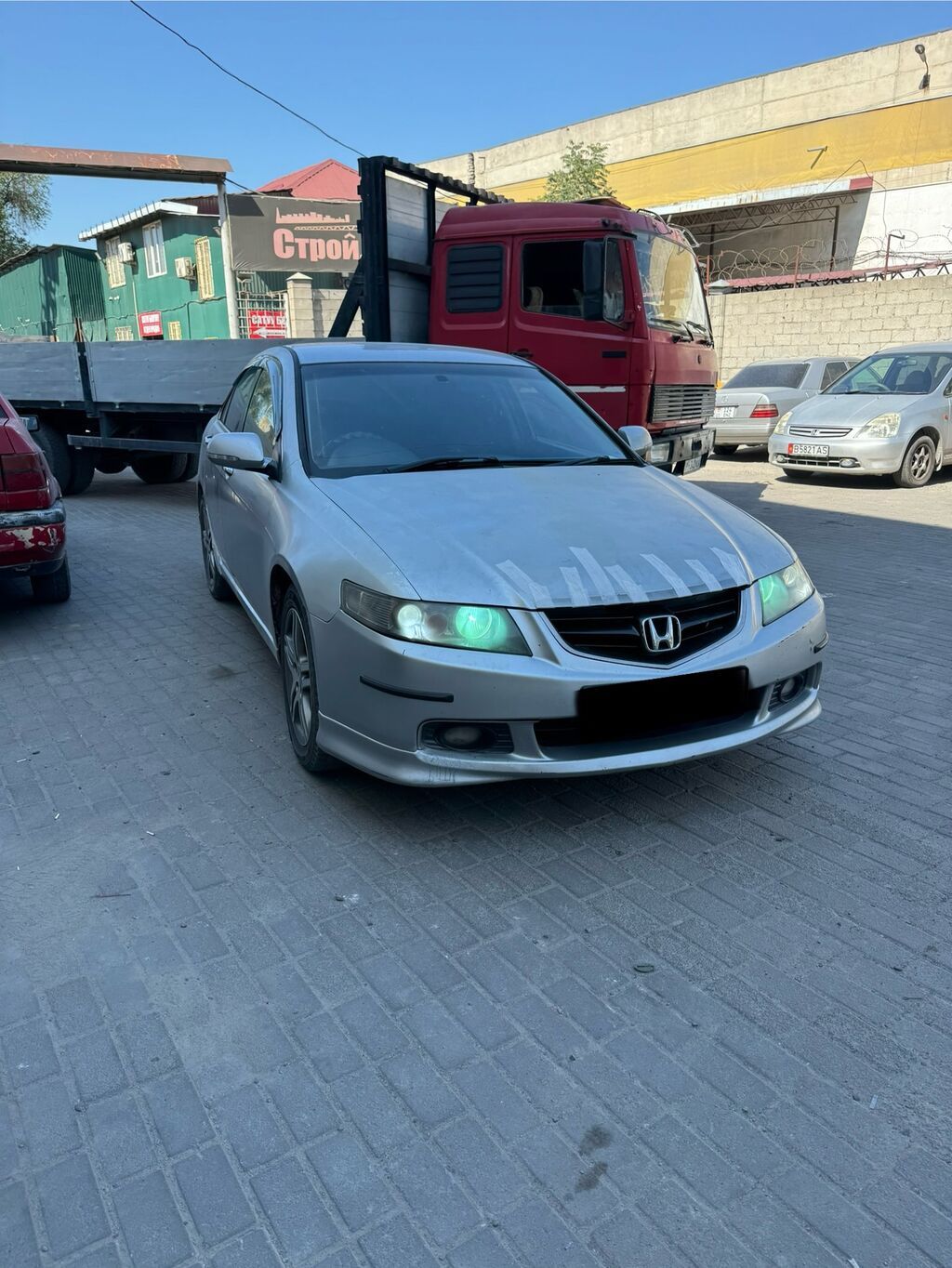 Honda Accord 2002 г., 2.4 л, автомат: фото 3