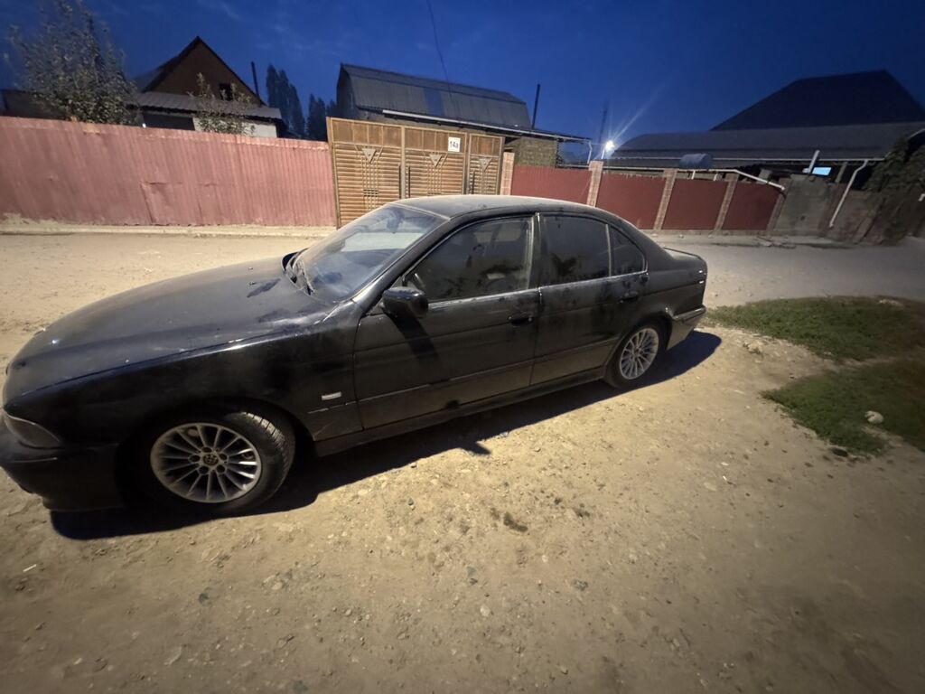 BMW 5 series: 2000 г., 3 л, Механика, Бензин, Седан: фото 2