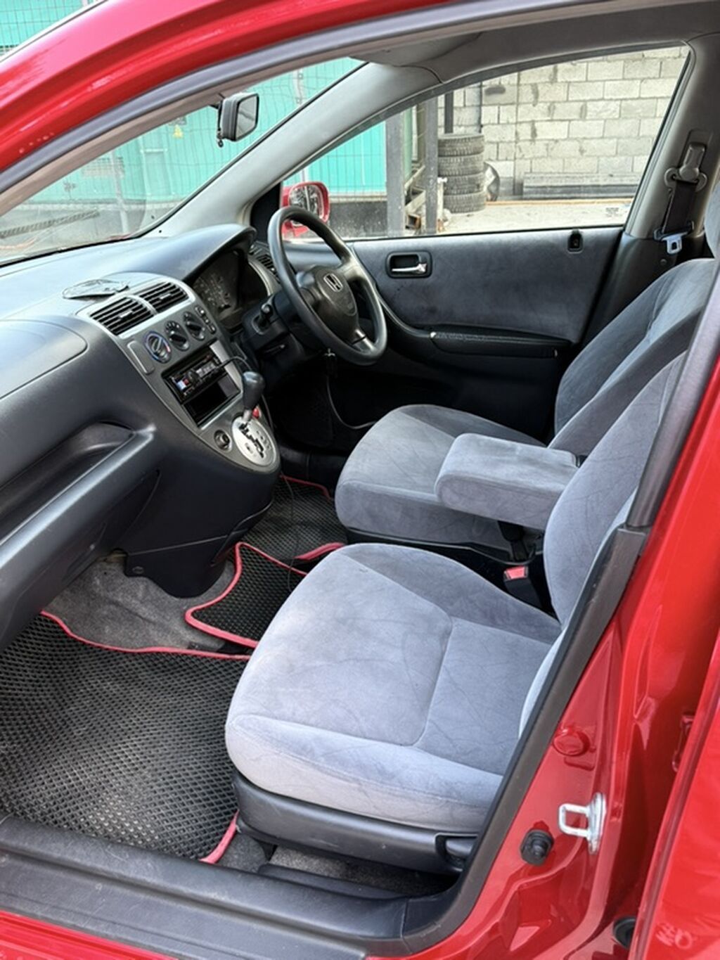 Honda Civic: 2002 г., Автомат, Бензин, Хэтчбэк: фото 7