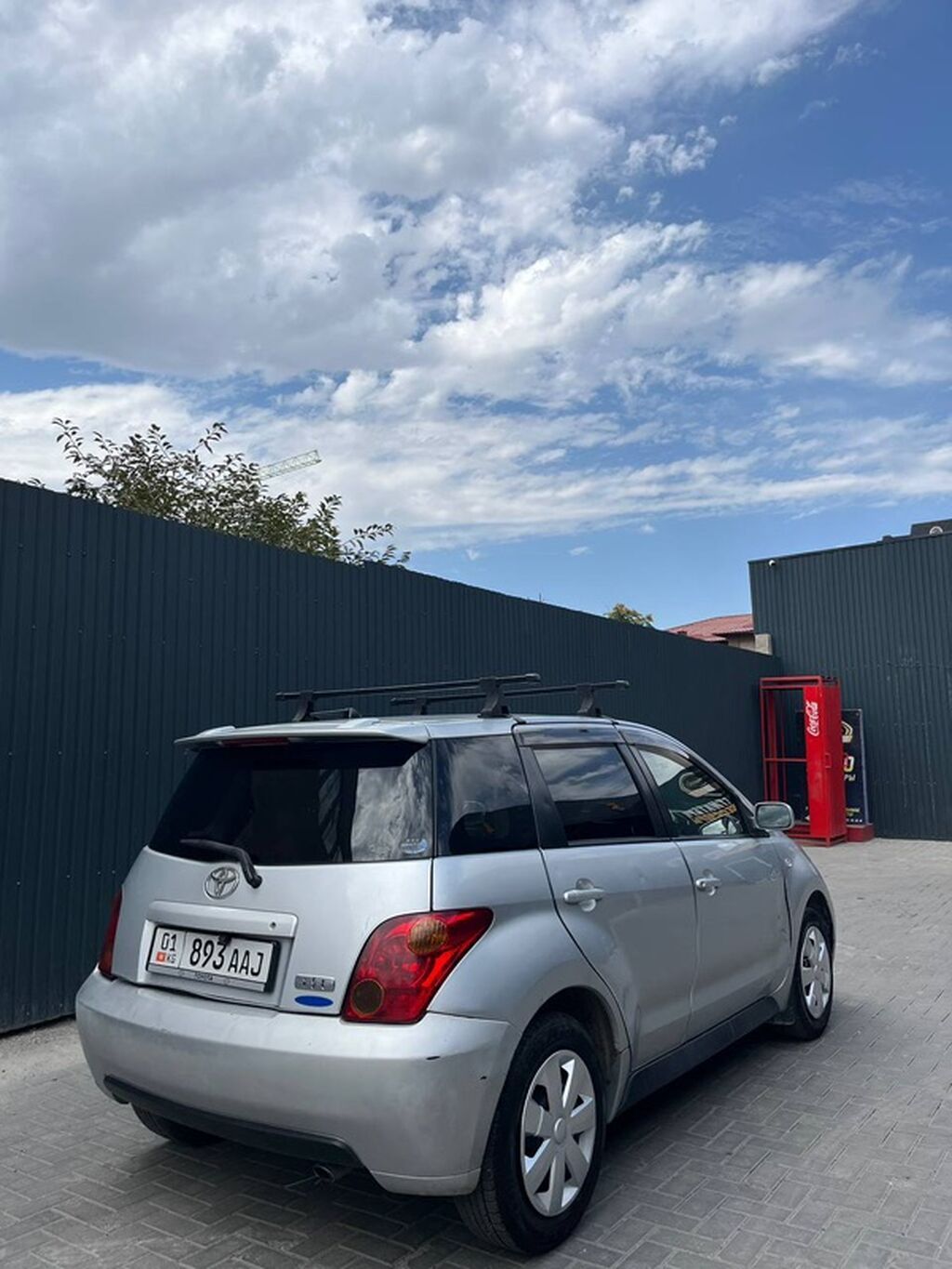 Toyota Ist: 2002 г., 1.5 л, Хэтчбэк: фото 3
