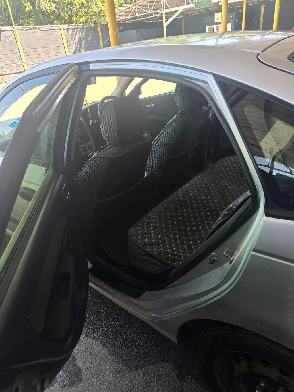 Toyota Avensis: 2002 г., 1.8 л, Автомат, Бензин, Хэтчбэк: фото 4