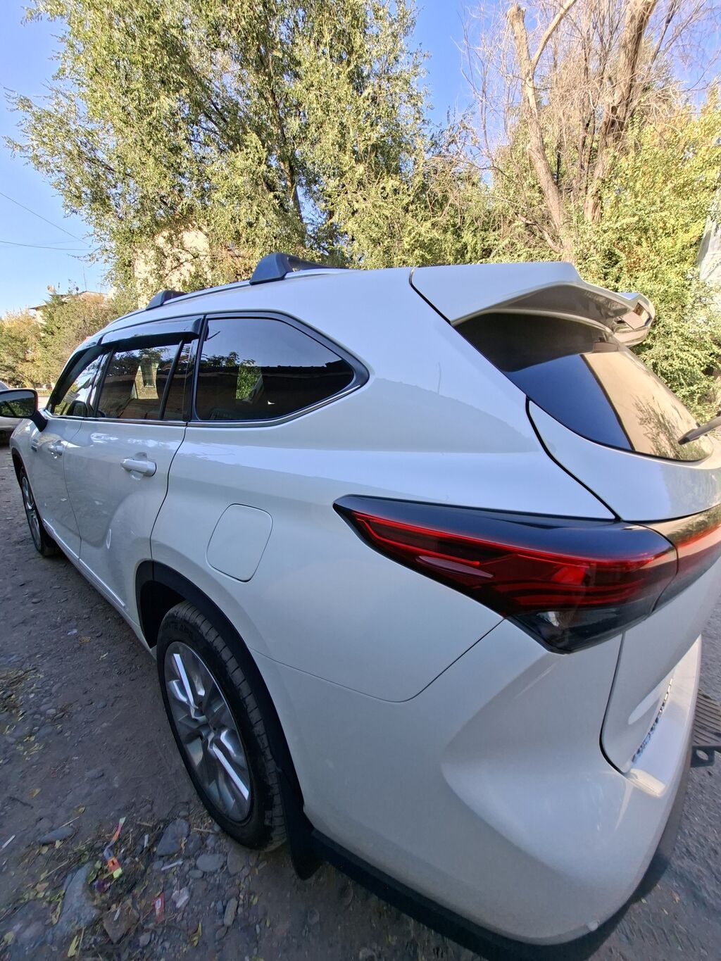 Toyota Highlander: 2020 г., 2.5 л, Гибрид, Кроссовер: фото 4