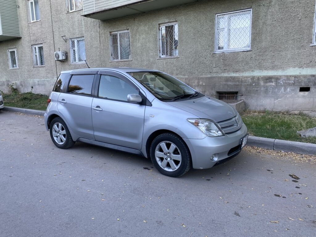 Toyota Ist: 2003 г., 1.3 л, Автомат, Бензин, Хэтчбэк: фото 3