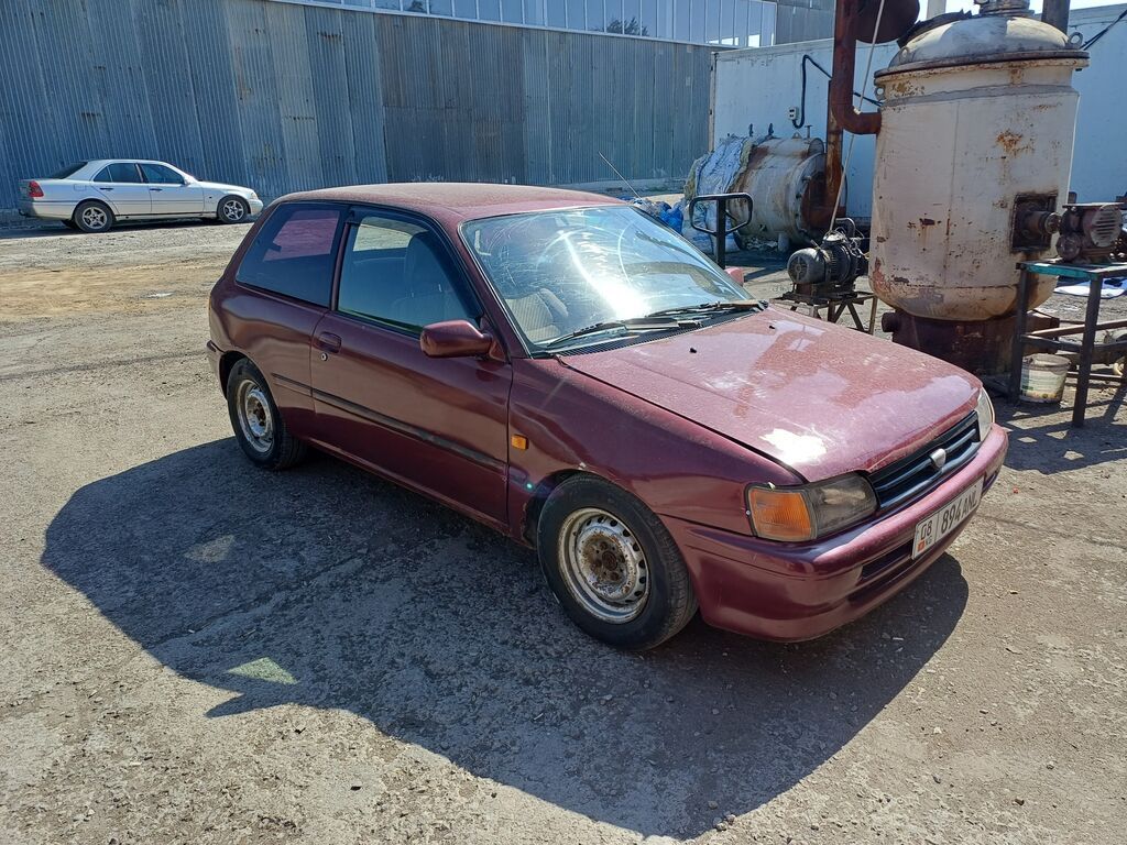 Toyota Starlet: 1992 г., 1.3 л, Автомат, Бензин, Хэтчбэк: фото 2