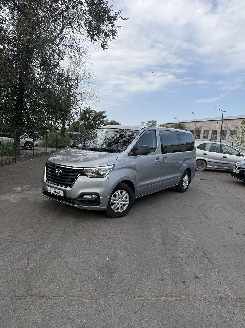 Hyundai Starex: 2020 г., 2.5 л, Автомат, Дизель, Фургон: фото 2