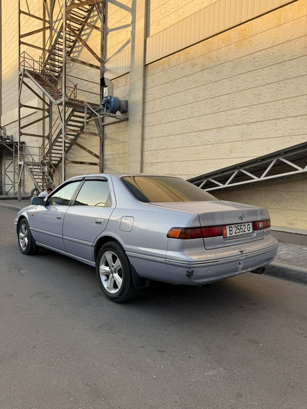 Toyota Camry: 1998 г., 3 л, Автомат, Газ, Седан: фото 3