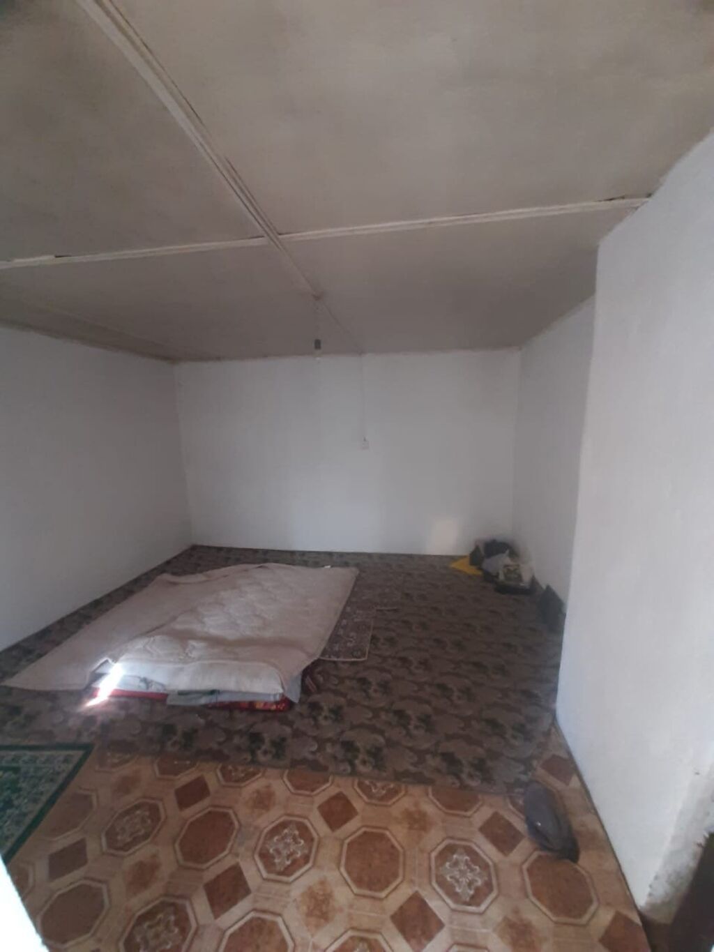 4 комнаты, 89 м², 4 соток, Бишкек, Ак-Босого ж/м Риэлтор: фото 4