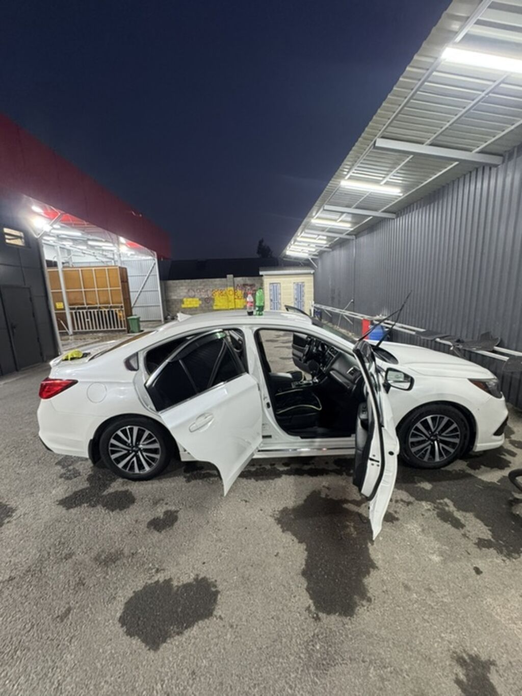 Subaru Legacy: 2018 г., 2.5 л, Вариатор, Седан: фото 3