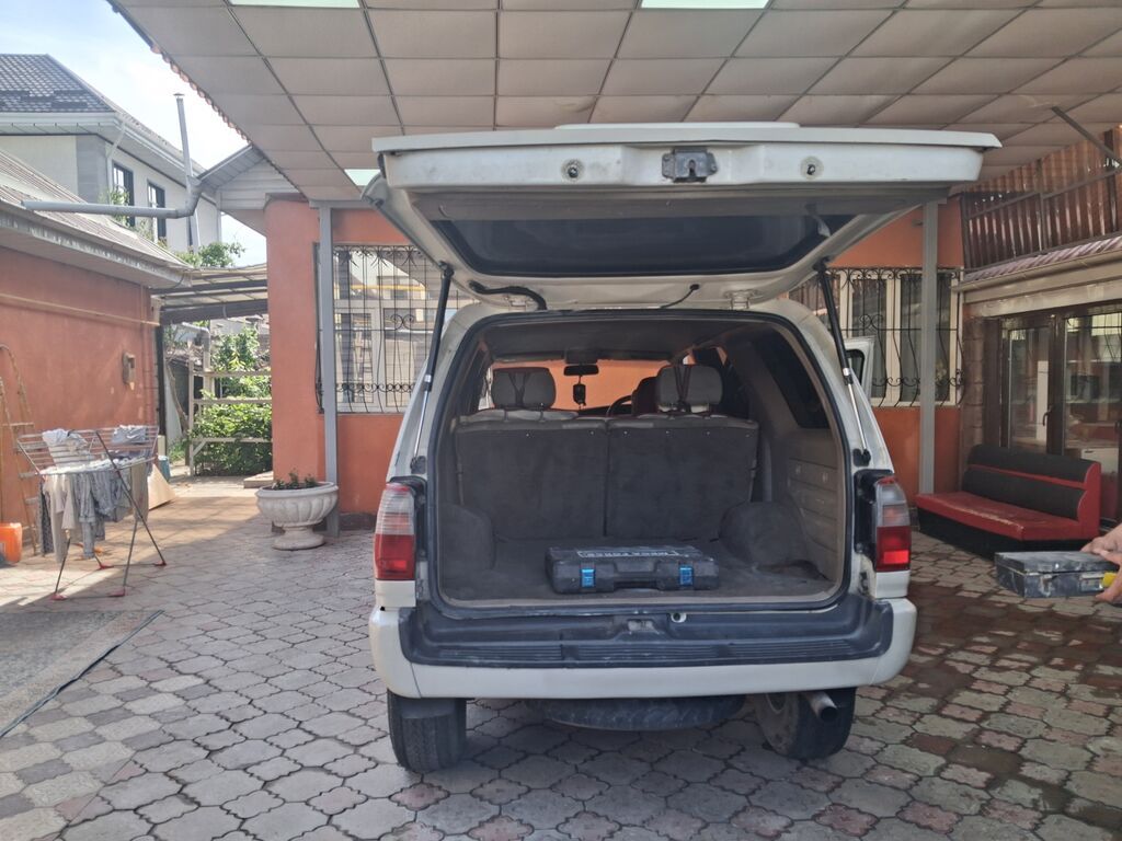 Toyota Hilux Surf: 2000 г., 2.7 л, Автомат, Бензин, Внедорожник: фото 7