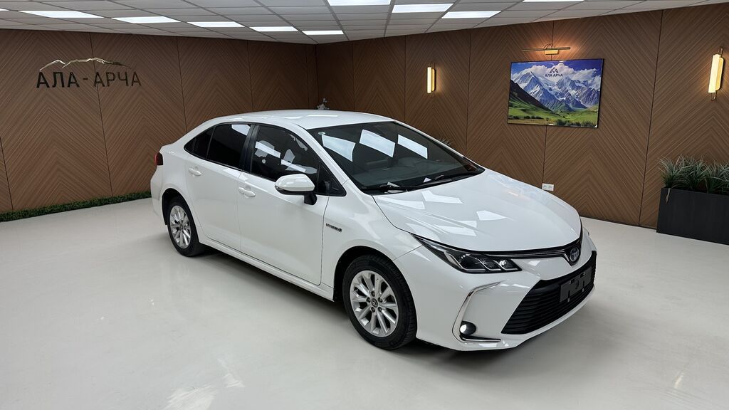 Toyota Corolla: 2022 г., 1.8 л, Вариатор, Гибрид, Седан: фото 4