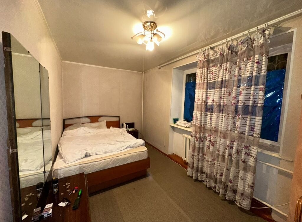 2 комнаты, 42 м², Золотой квадрат Индивидуалка, 1 этаж, Старый ремонт: фото 3