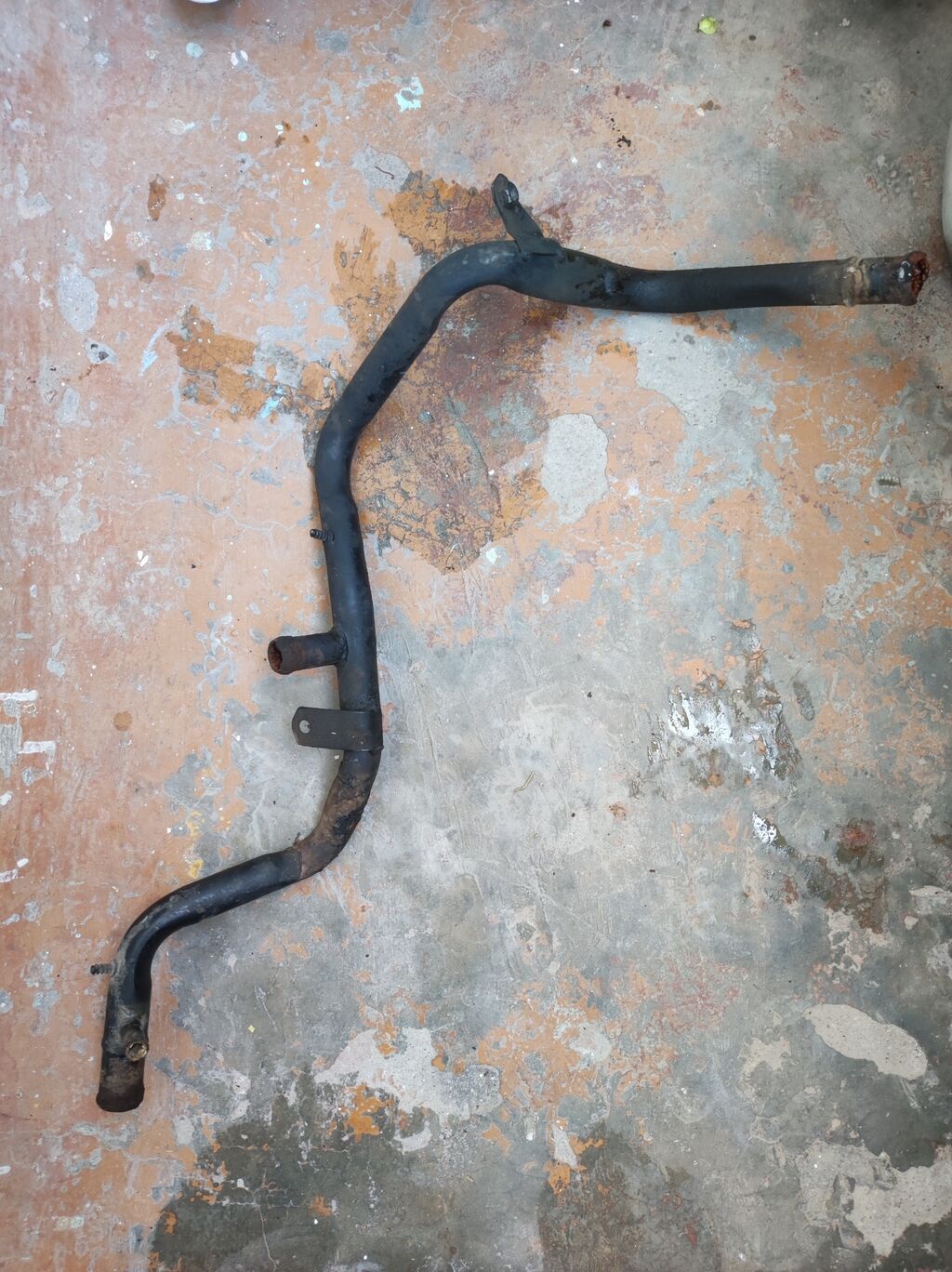 Продаю металлический патрубок от пассата цена | Договорная | Трубы ...?