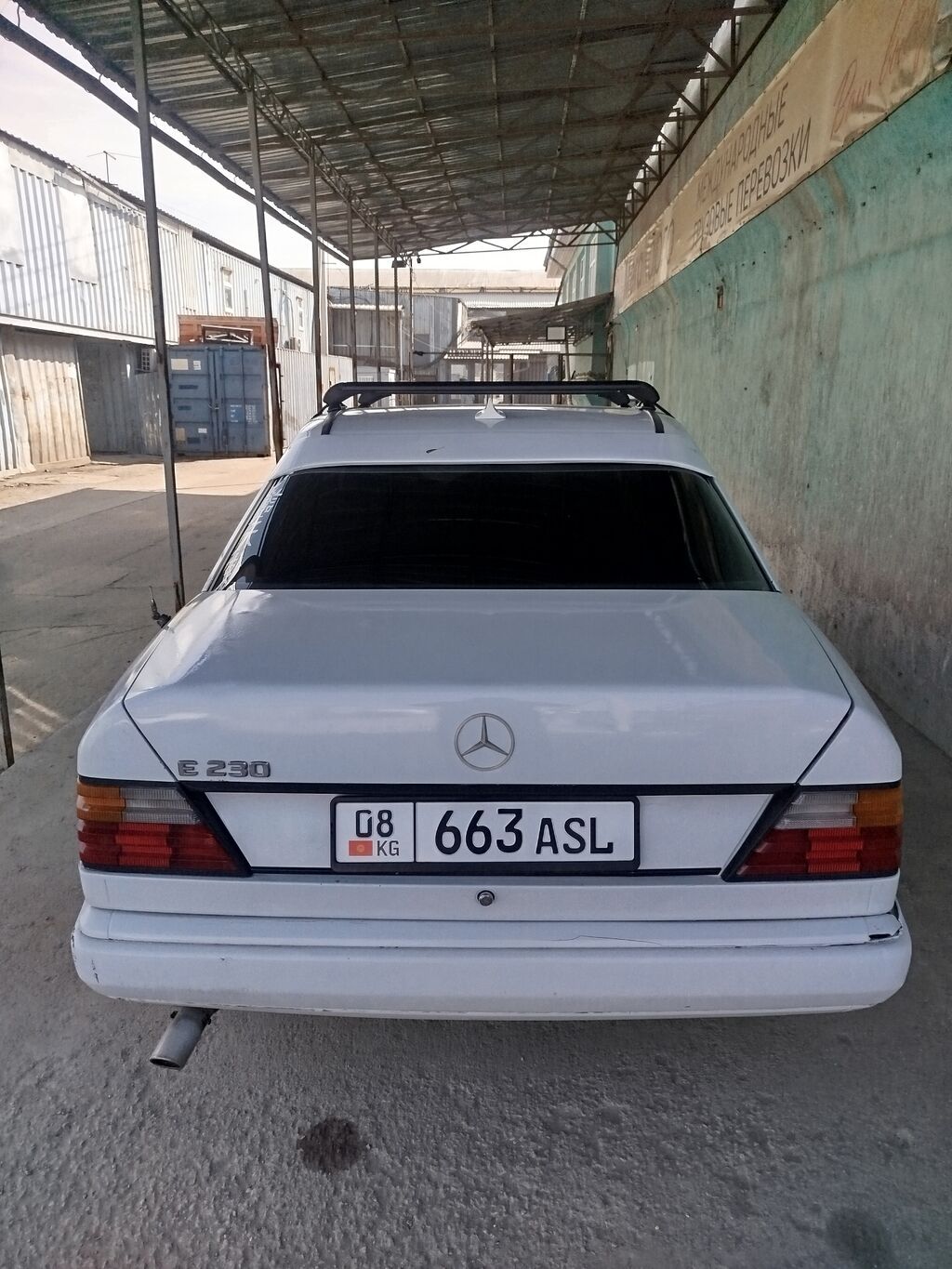 Mercedes-Benz W124: 1988 г., 2.3 л, Механика, Бензин, Седан: фото 3