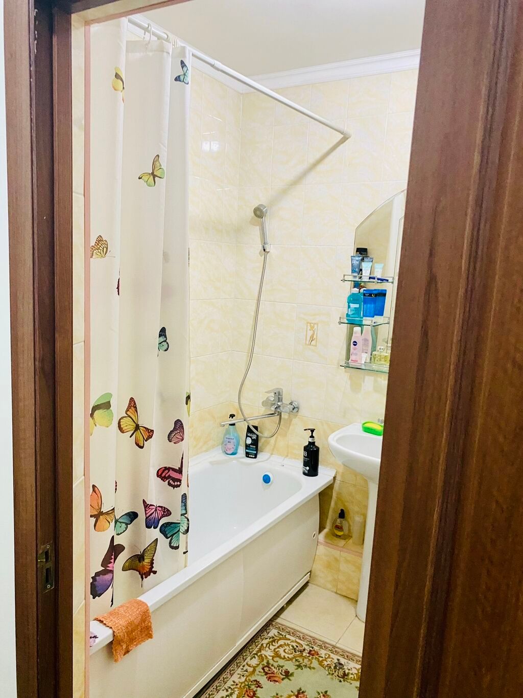 3 комнаты, 90 м², Элитка, Ак-Кеме (старый аэропорт) Элитка, 4 этаж, Евроремонт: фото 3