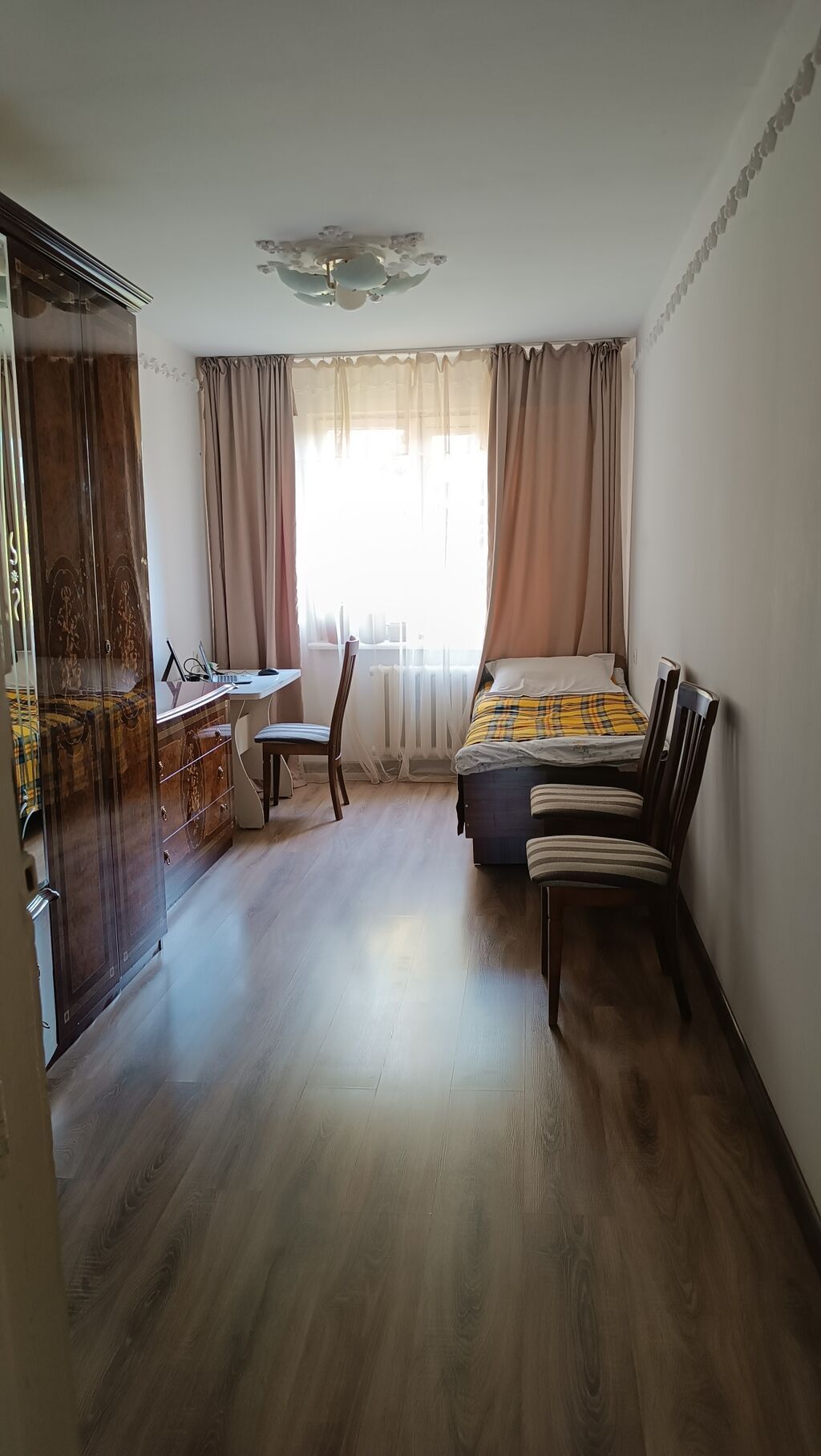 3 комнаты, 58 м², 8 мкр 104 серия, 3 этаж, Косметический ремонт: фото 1