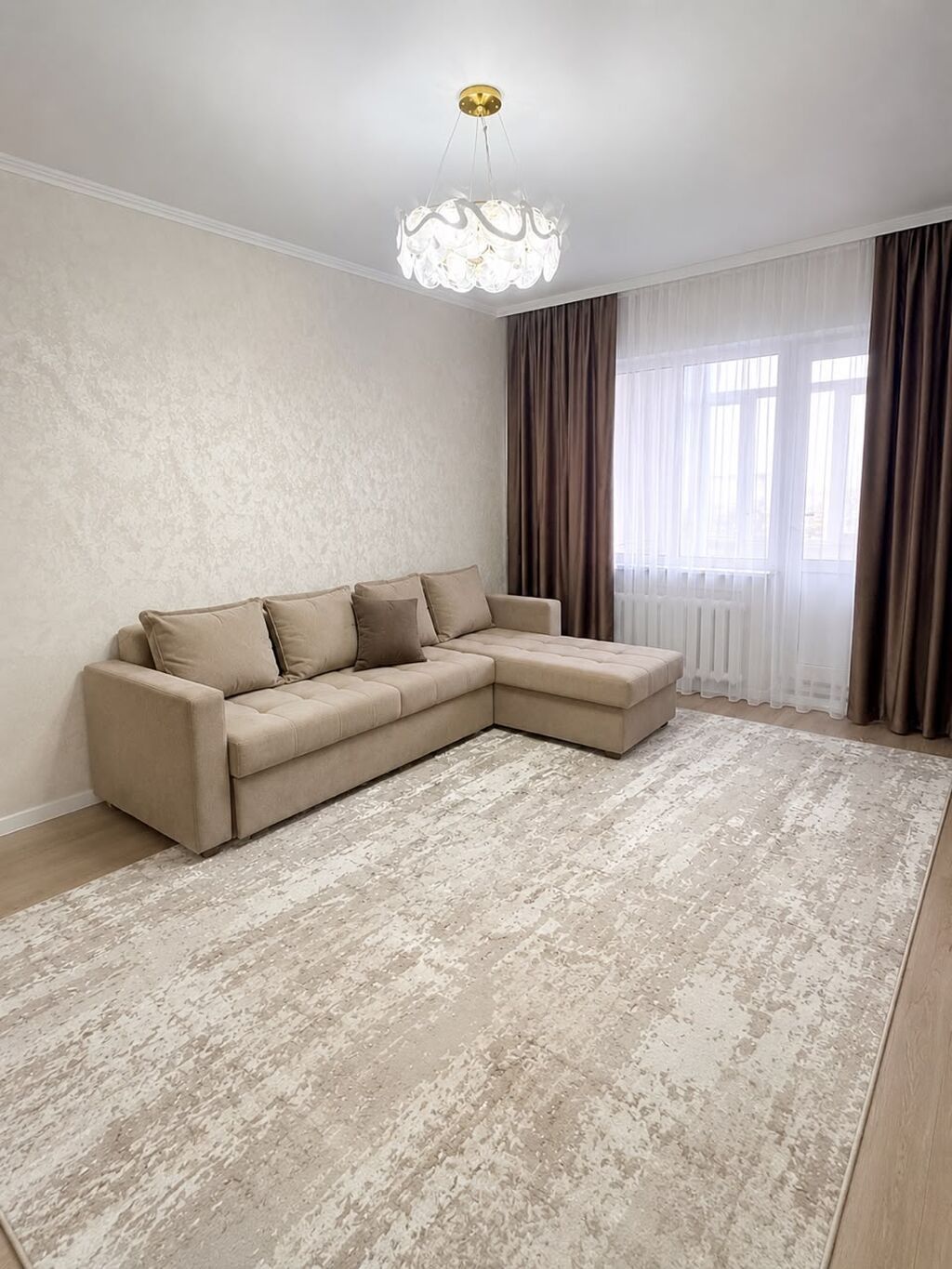 3 комнаты, 68 м², 5 мкр 106 серия, 9 этаж, Евроремонт: фото 1
