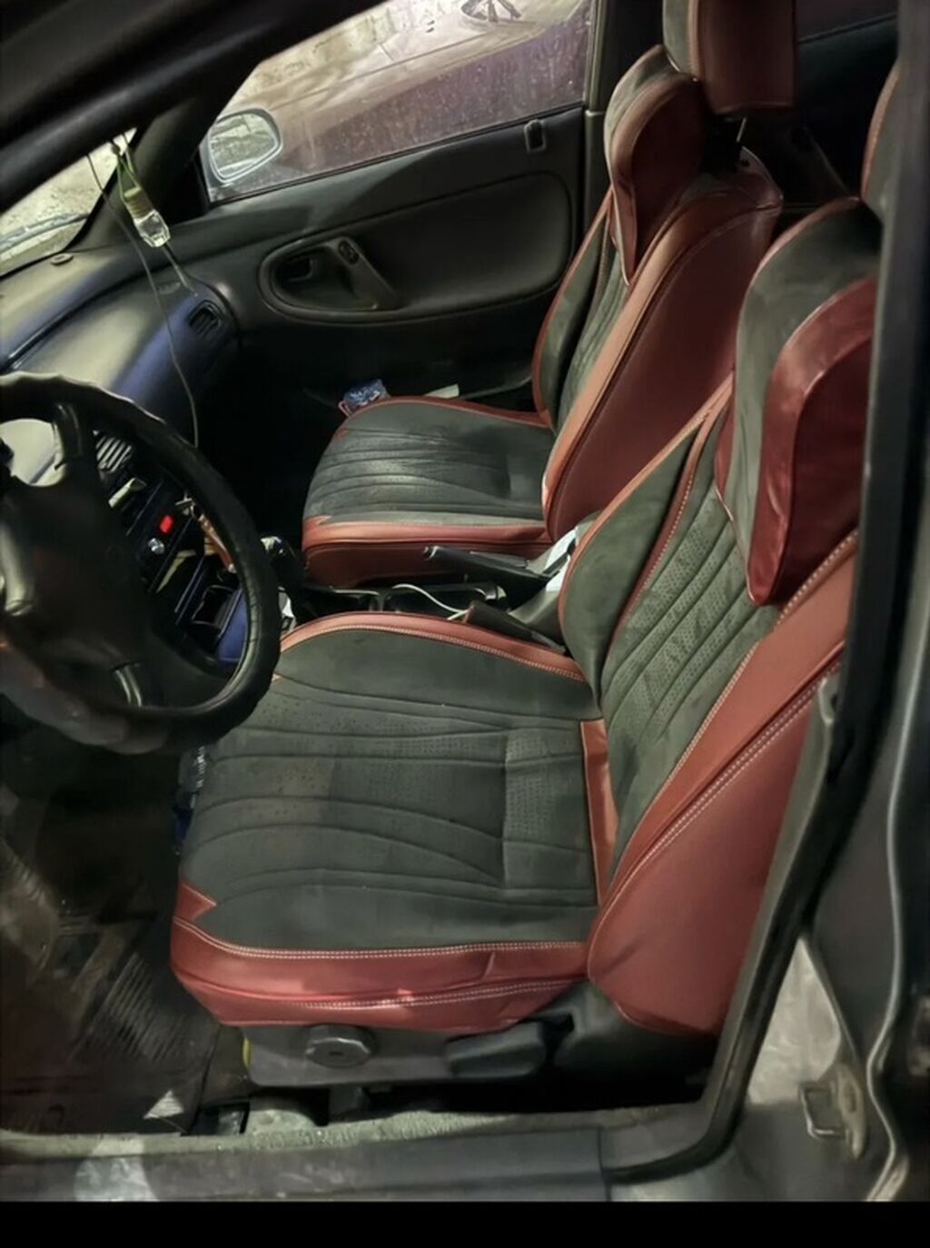 Mazda 626: 1992 г., 2 л, Механика, Бензин, Лифтбек: фото 3