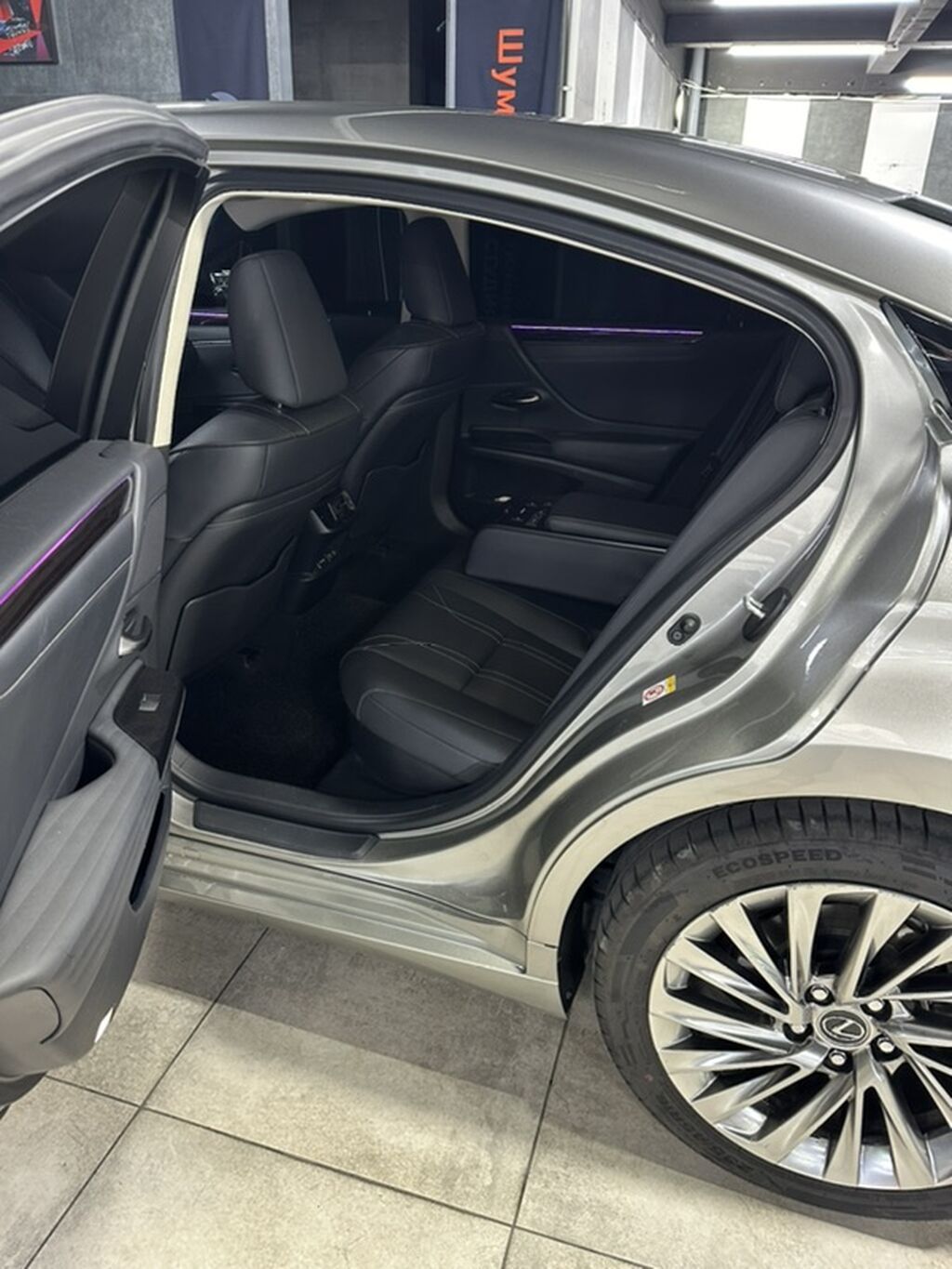 Lexus ES: 2019 г., 2.5 л, Вариатор, Бензин, Седан: фото 6