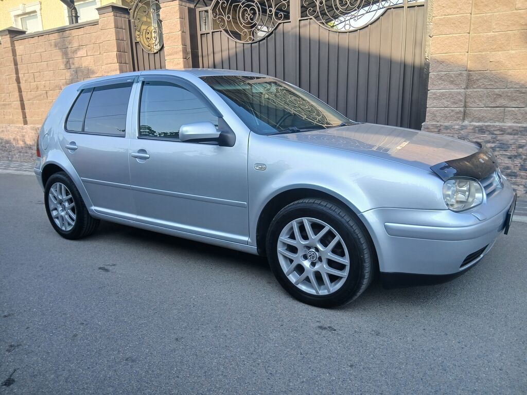 Volkswagen Golf: 2002 г., 2 л, Автомат, Бензин, Хэтчбэк: фото 2