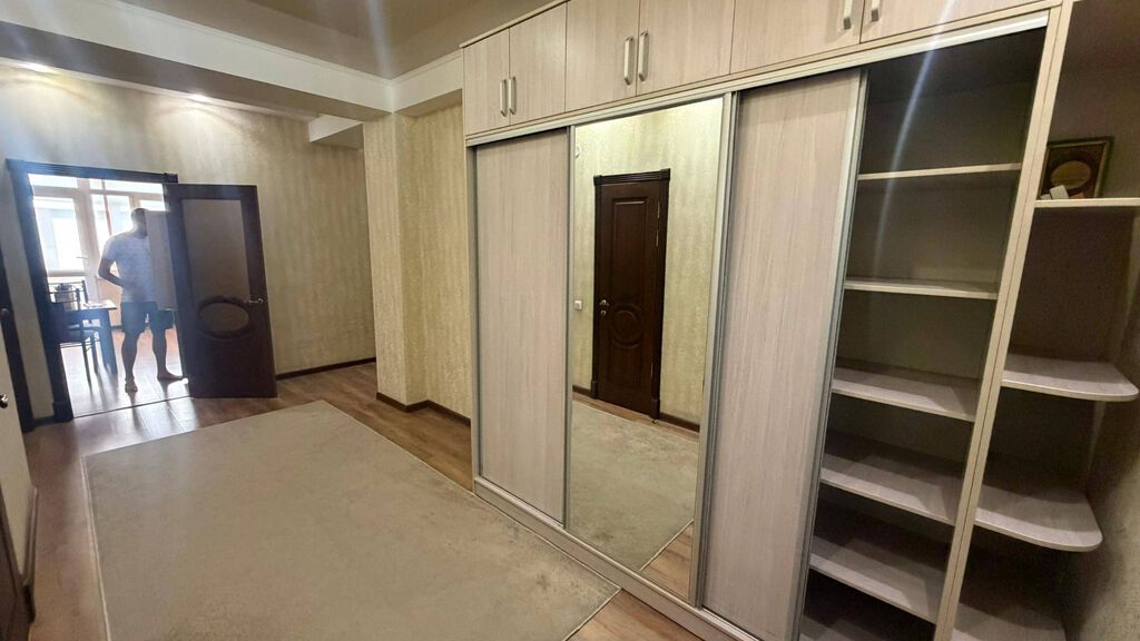 3 комнаты, сквер Тоголок Молдо Агентство недвижимости, Без животных, от 1 года, С мебелью полностью: фото 7