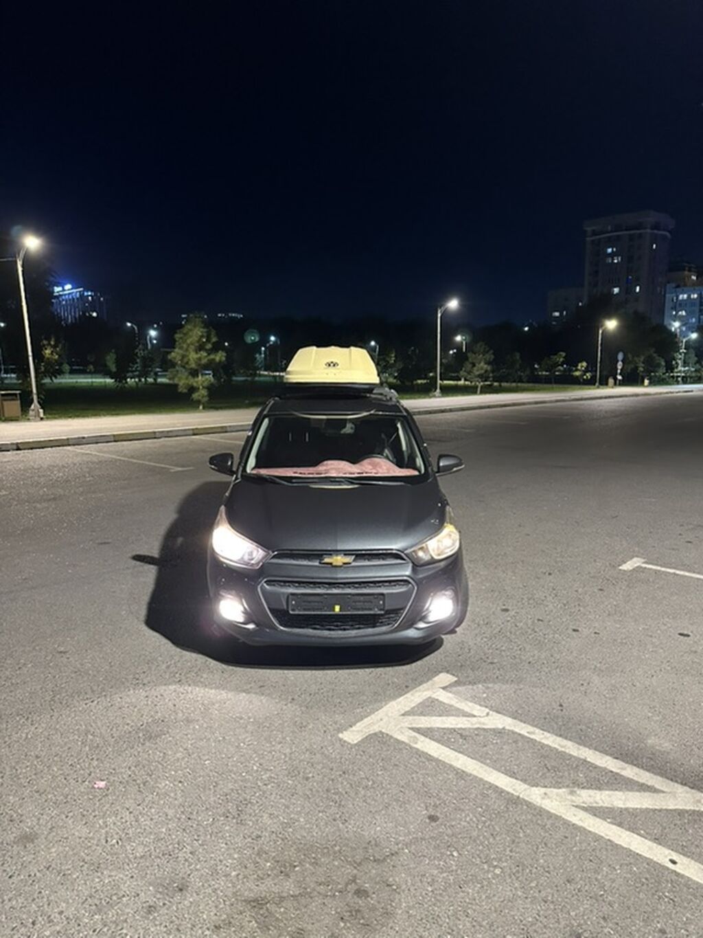 Chevrolet Spark: 2017 г., 1 л, Автомат, Бензин, Хэтчбэк: фото 1