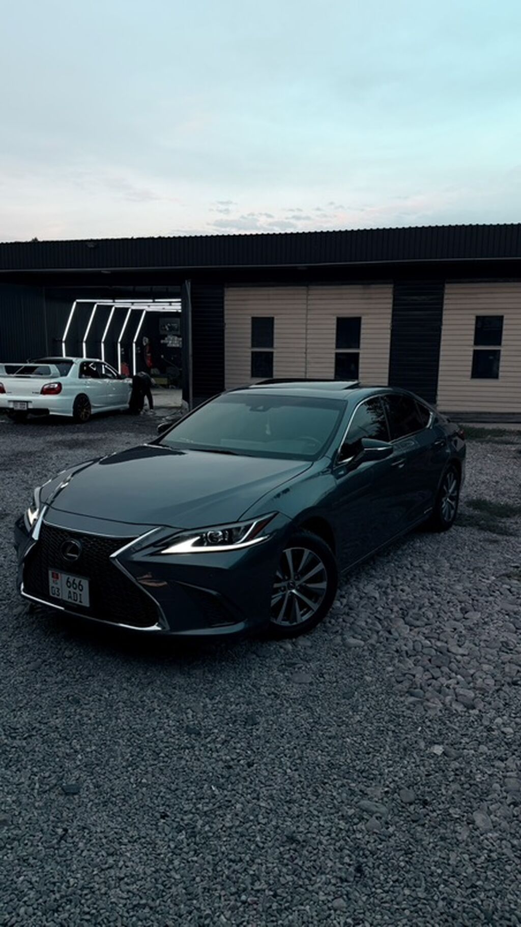 Lexus ES: 2019 г., 2.5 л, Автомат, Гибрид, Седан: фото 3