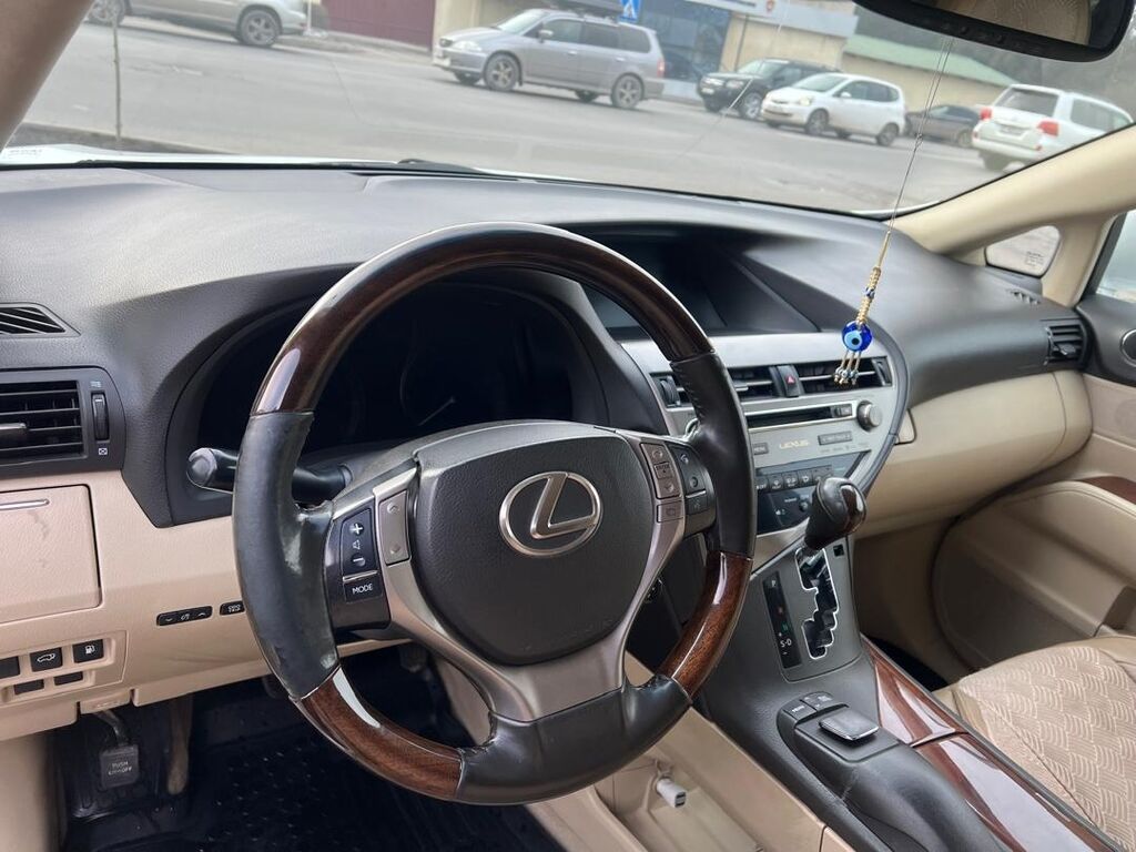 Lexus RX: 2013 г., 3.5 л, Автомат, Внедорожник: фото 4