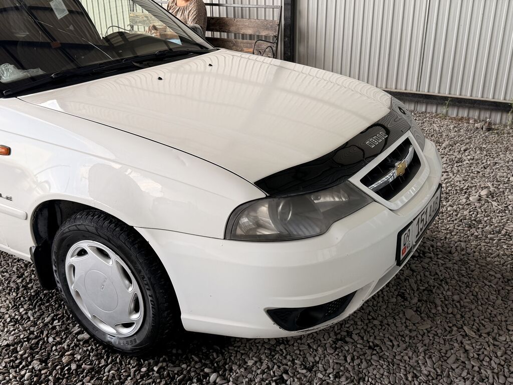Daewoo Nexia: 2011 г., 1.5 л, Механика, Бензин, Седан: фото 2