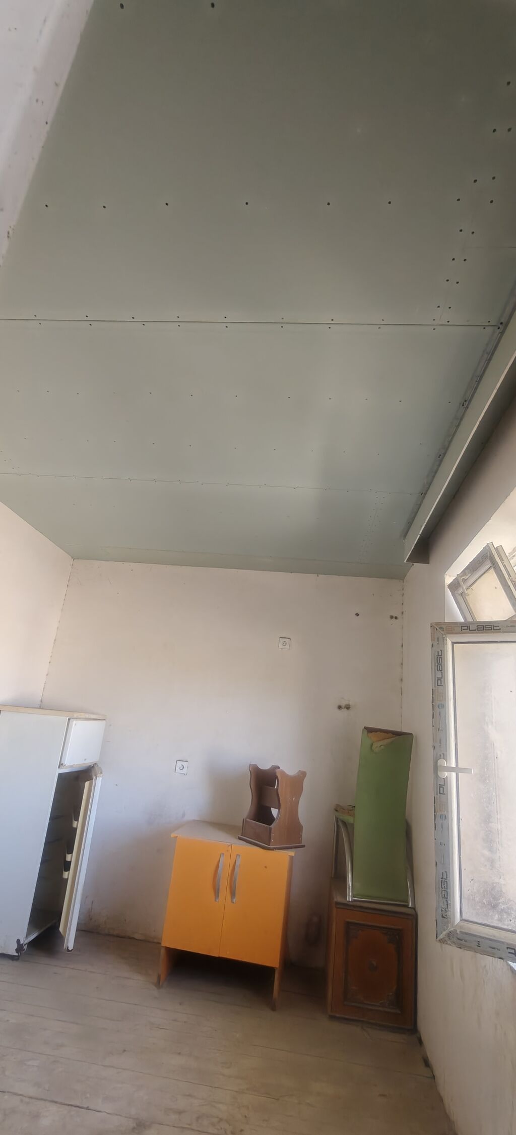 5 otaqlı, 150 kv. m, Təmirsiz
