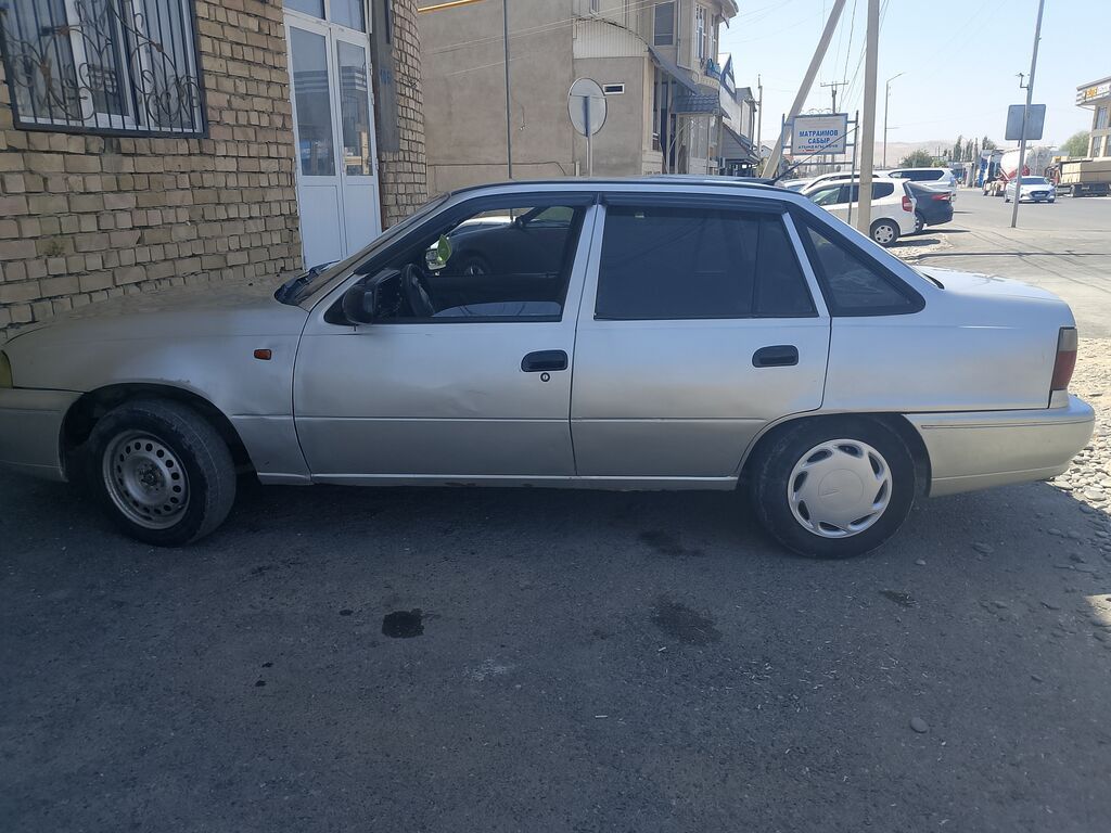 Daewoo Nexia: 2008 г., 1.5 л, Бензин, Седан: фото 3