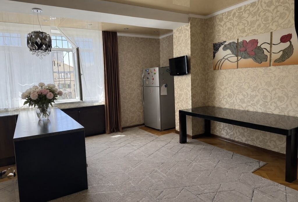 Продается 3-комнатная квартира, 187 м², 3 этаж: фото 7