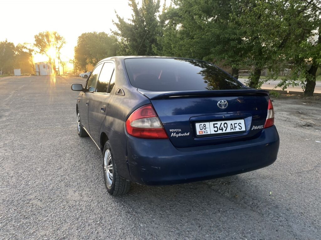 Toyota Prius 2002 г., гибрид, седан: фото 6