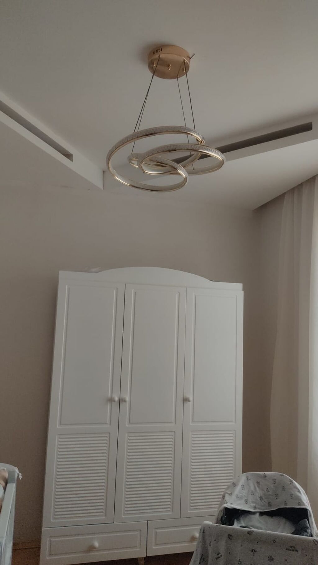 5 otaqlı, 220 kv. m, Orta təmir
