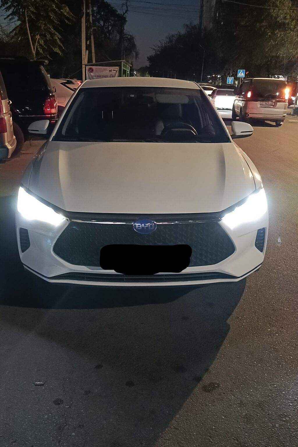BYD E3: 2020 г., Автомат, Электромобиль, Седан: фото 2