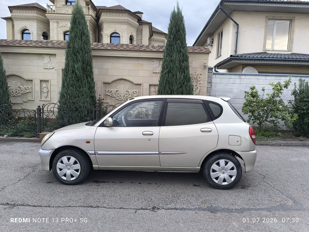 Daihatsu Sirion: 2002 г., 1 л, Автомат, Бензин: фото 5