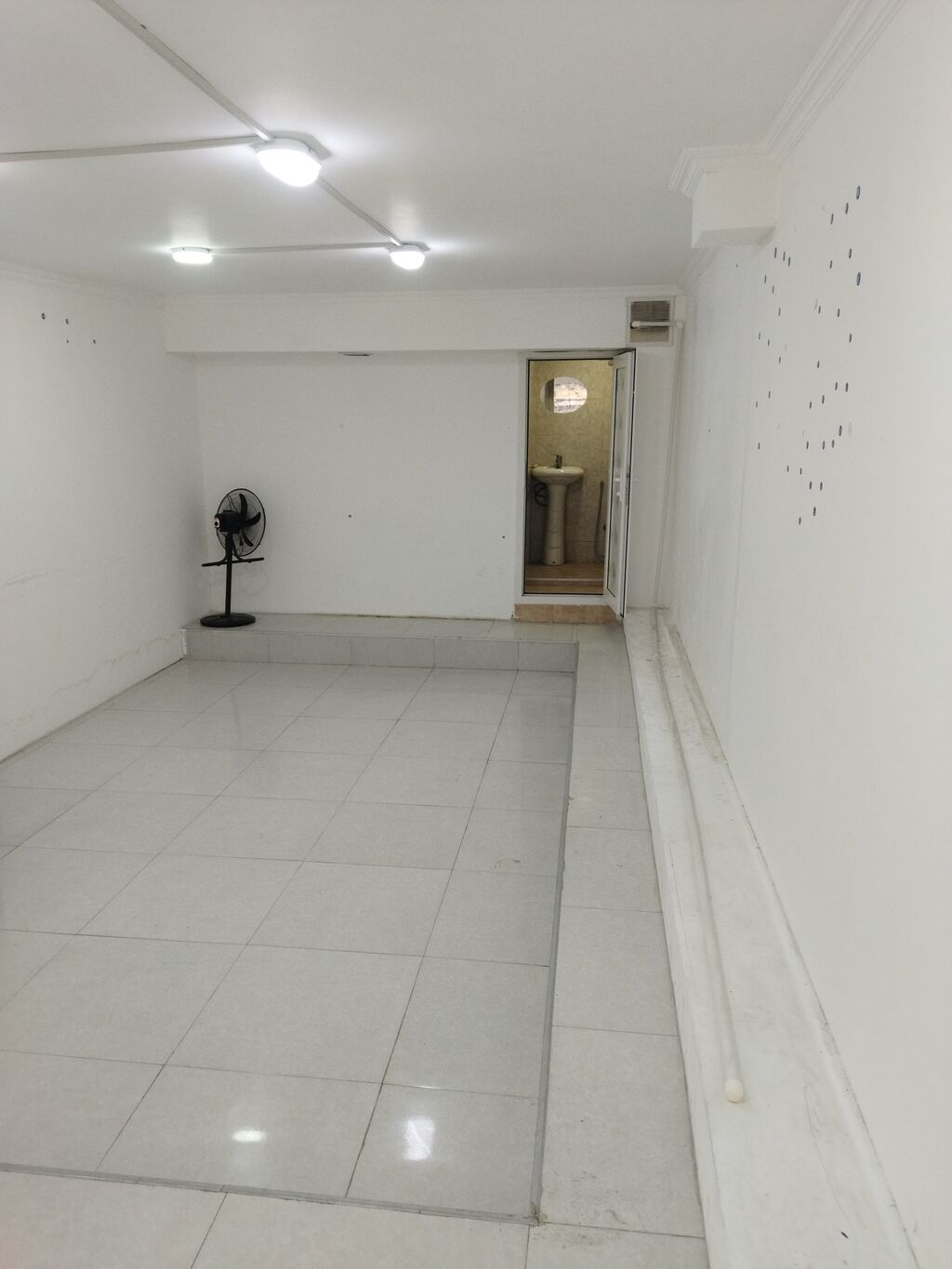 Dərzi, gözəllik salonu, ofis,bərbər, tədris mərkəzi, məişət texnikası