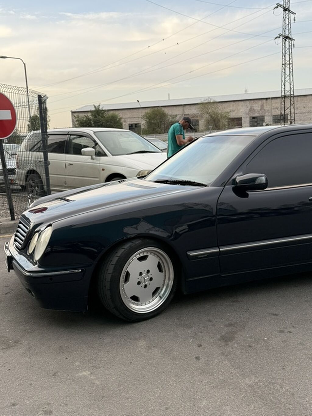 Mercedes-Benz E-Class: 2001 г., 4.3 л, Автомат, Бензин, Седан: фото 2