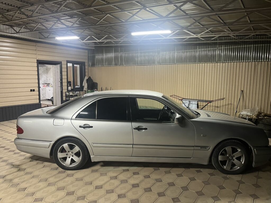Mercedes-Benz E-Class: 1997 г., 3.2 л, Автомат, Газ, Седан: фото 6