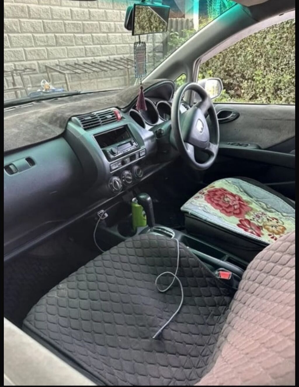 Honda Fit: 2002 г., Автомат, Хэтчбэк: фото 3